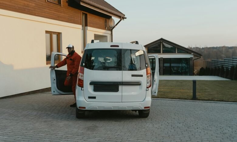 delhivery logistics panel service